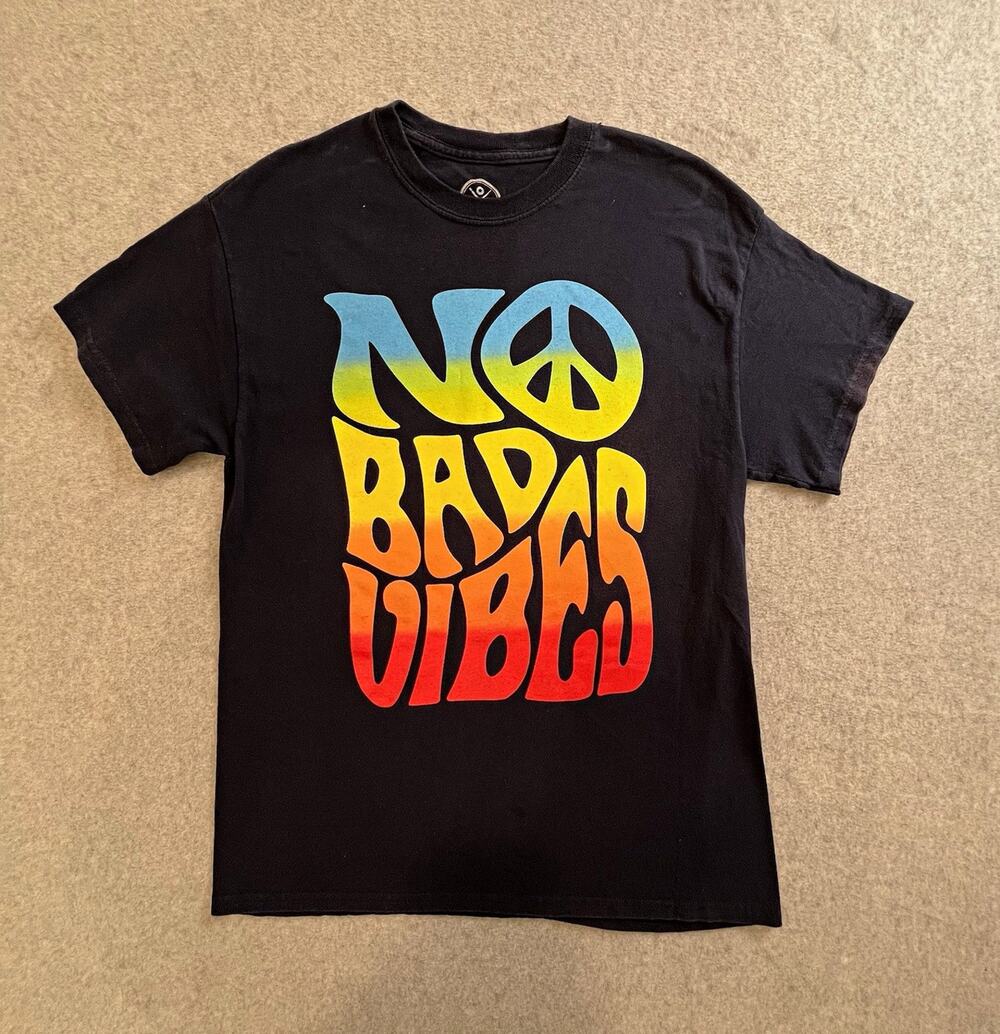 DOM Black "No Bad Vibes" Rainbow Peace Sign Graphic T-Shirt Men's Sz M